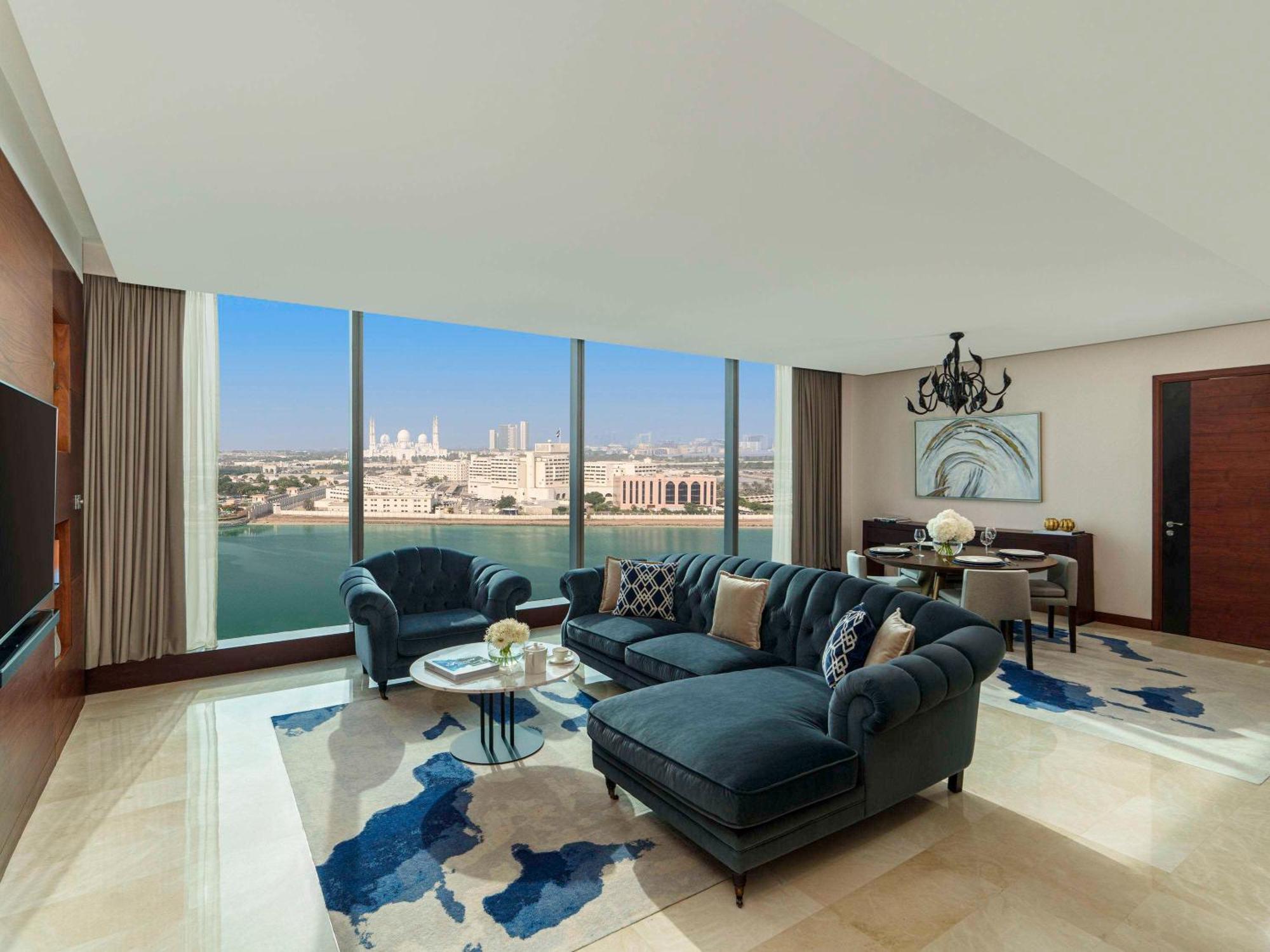 Fairmont Bab Al Bahr Hotel Abu Dhabi Exterior foto A suite at Jumeirah at Etihad Towers