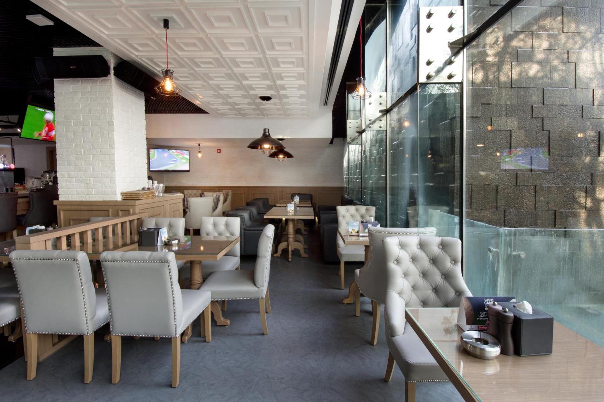 Fairmont Bab Al Bahr Hotel Abu Dhabi Exterior foto Interior of a restaurant in Yerevan