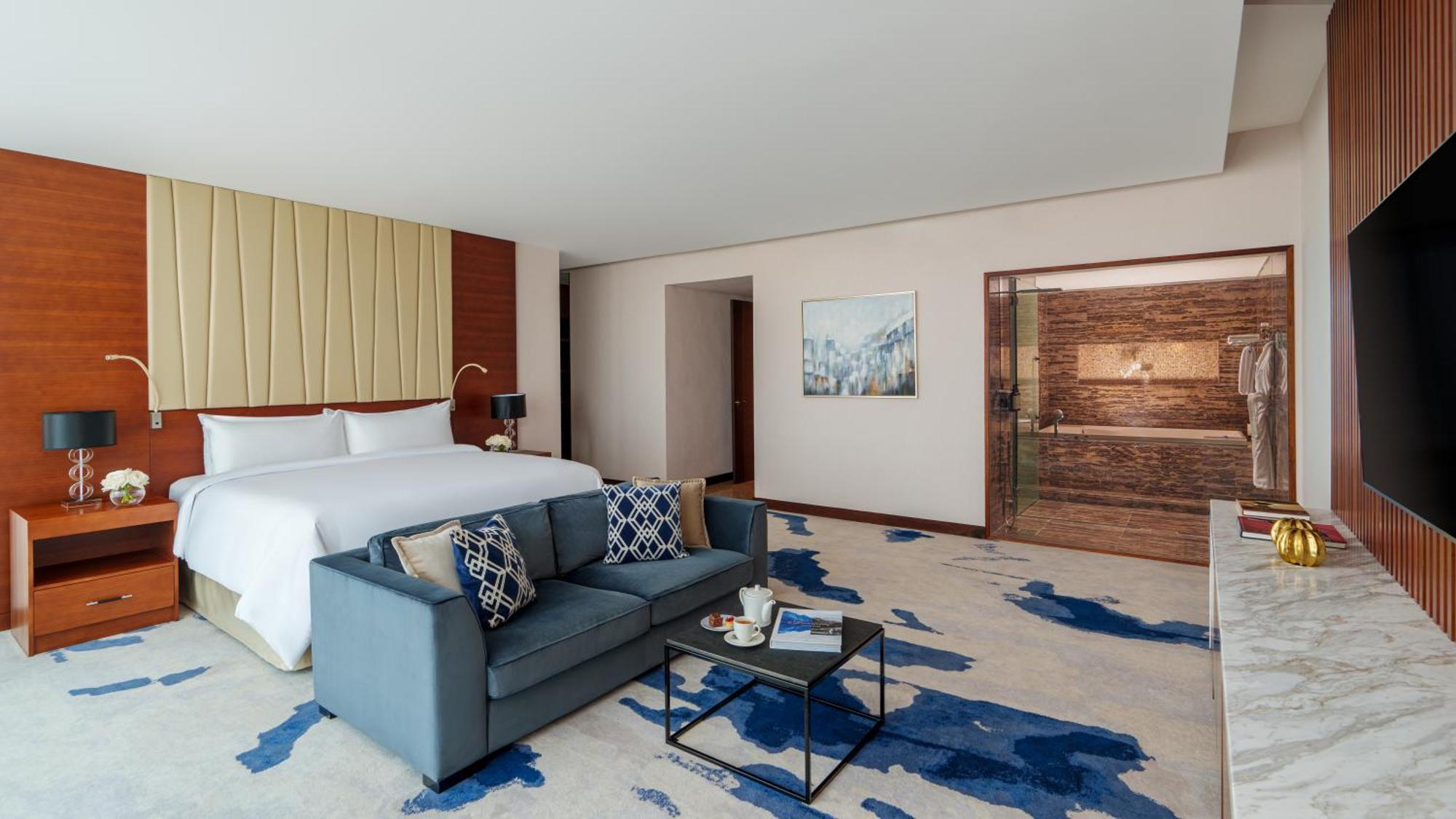 Fairmont Bab Al Bahr Hotel Abu Dhabi Exterior foto A guest room at the hotel