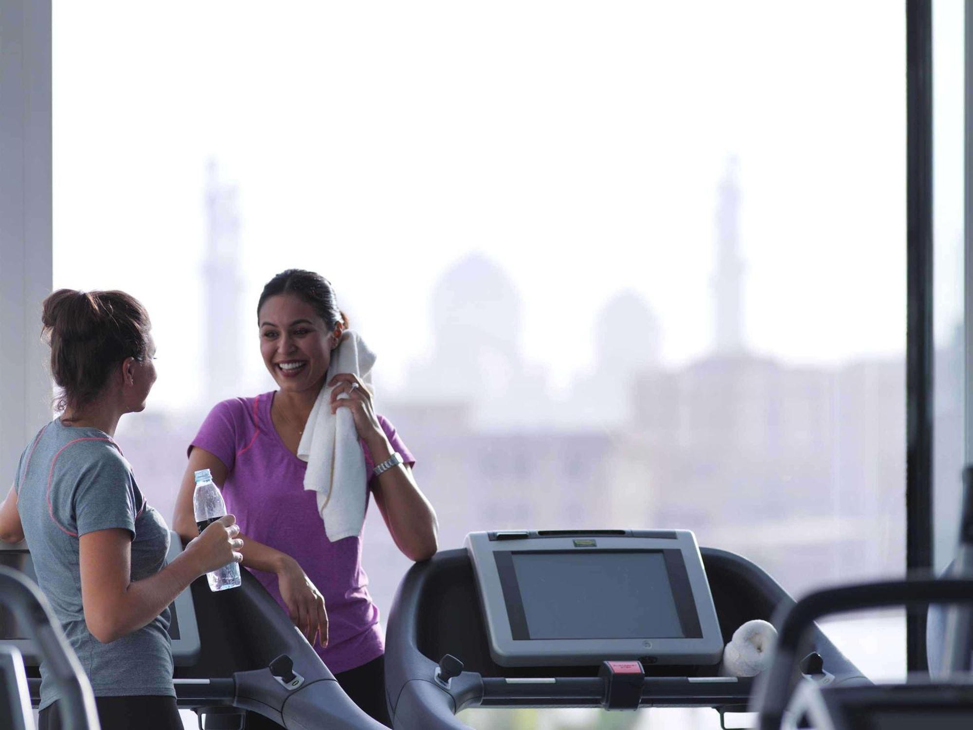 Fairmont Bab Al Bahr Hotel Abu Dhabi Exterior foto A treadmill